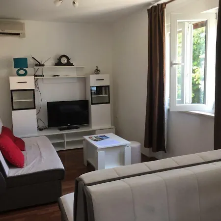 Beautiful Centre Appartement Pula